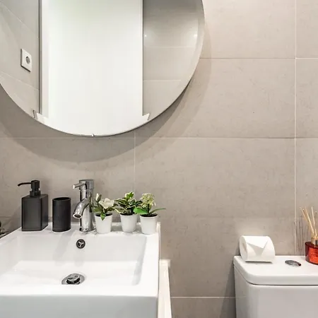 Akicity Campolide Groovy Apartman